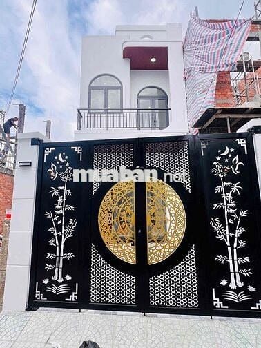 Nhà sát bên Quãng Trường - Mỹ Tho