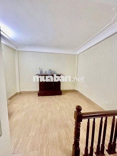 Đê La Thành – 6 Tầng – Mặt Tiền 4.2m – 10.5 Tỷ – Vị Trí Vàng Đống Đa