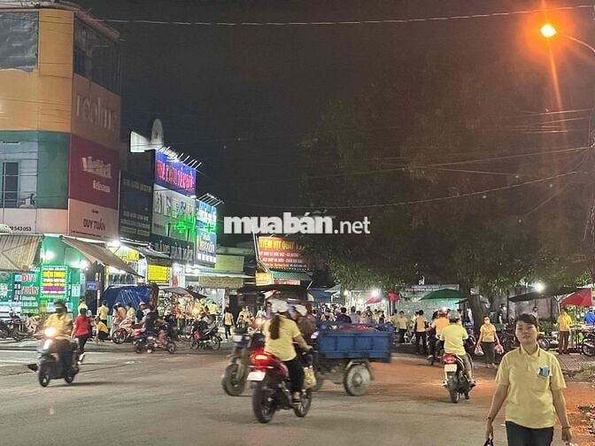 BÁN ĐẤT TẶNG NHÀ C4 MẶT TIỀN CHỢ KINH DOANH AN THẠNH BÌNH DƯƠNG