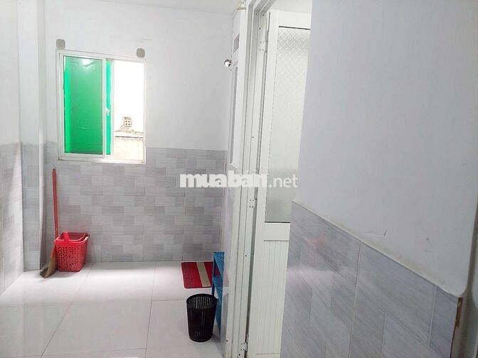 Phòng trọ Q4 giá rẻ. Giờ tự do.