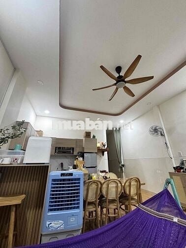 Nhà cấp 4 còn mới 90% chủ quyền nhà