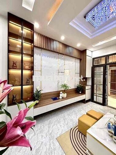 NHÀ ĐẸP LONG LANH - FULL NỘI THẤT - 3 NGỦ CÓ THỂ LÀM 4 NGỦ - GẦN PHỐ T