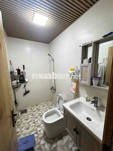 Nhà cấp 4 còn mới 90% chủ quyền nhà