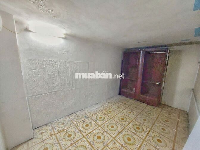 Cho thuê phòng 25m2 vệ sinh khép kín tại ngã tư Láng Hạ, Đống Đa