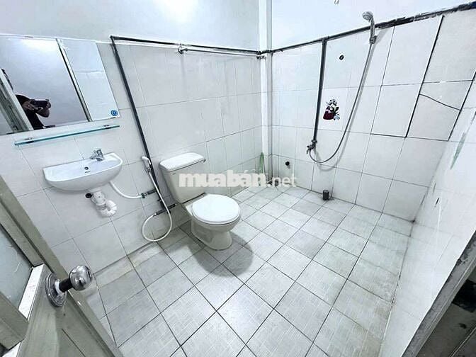 6tr chốt cọc 1thang nhà nguyên căn hẻm 7m thông dt 4,2❌13 trệt 1 lửng