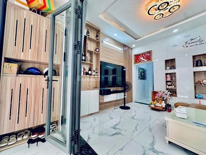 Giảm sâu, chỉ còn 4,268 tỉ - 47 m2, Ngay Quang Trung, Emart P.H.I