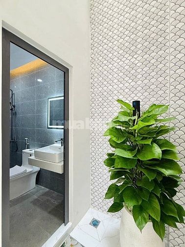 Nhà 4x15 xe hơi đậu cửa 5 phòng ngủ  full nội thất