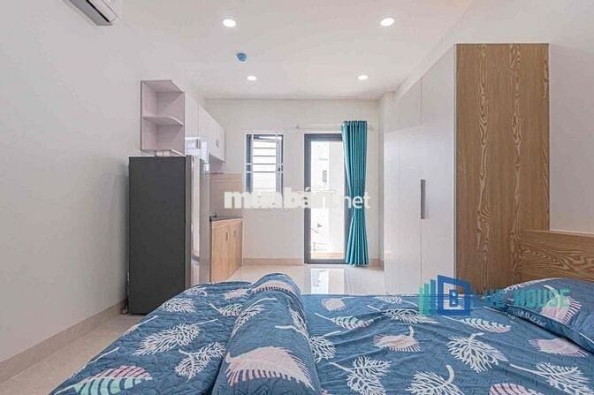 CHO THUÊ CĂN HỘ BAN CÔNG RIÊNG NGAY CẦU VƯỢT HOÀ HOA THÁM.