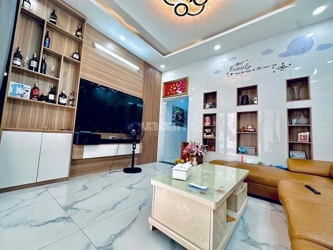 Giảm sâu, chỉ còn 4,268 tỉ - 47 m2, Ngay Quang Trung, Emart P.H.I