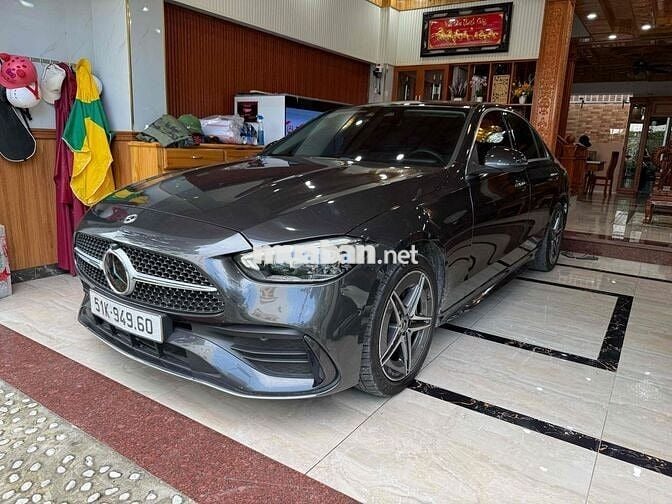Mercedes Benz C Class 2022 C300 AMG - 9000 km
