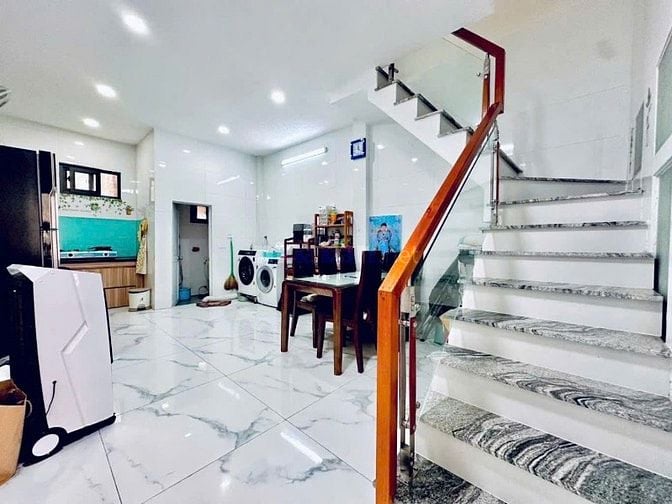 Giảm sâu, chỉ còn 4,268 tỉ - 47 m2, Ngay Quang Trung, Emart P.H.I