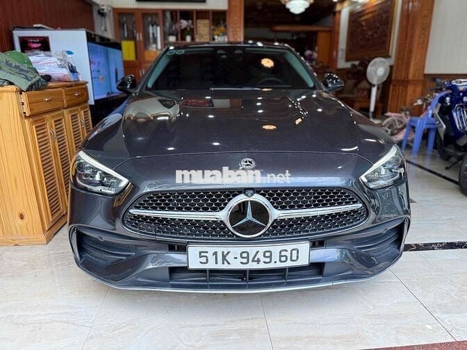 Mercedes Benz C Class 2022 C300 AMG - 9000 km