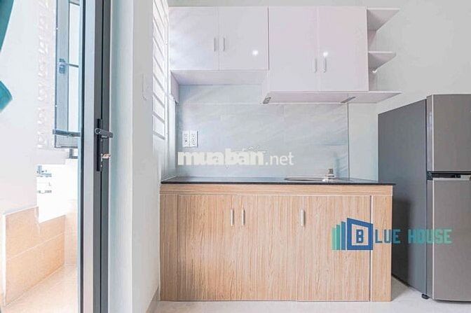 CHO THUÊ CĂN HỘ BAN CÔNG RIÊNG NGAY CẦU VƯỢT HOÀ HOA THÁM.