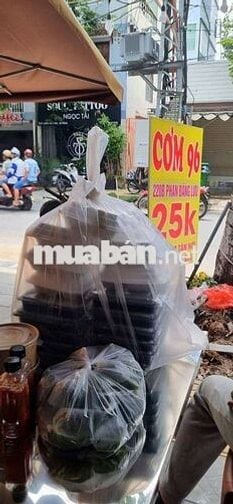 Sang nhượng quán Cơm - Mỳ quảng đang hoạt động tốt