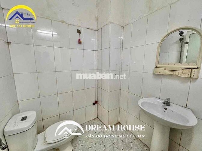 CHO THUÊ PHÒNG TRỌ TRỐNG SẴN - CÓ MÁY LẠNH, FREE XE - GẦN NGÃ TƯ XÃ