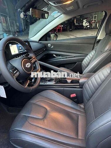 Hyundai Elantra 2023 1.6 AT Đặc biệt - xe gia đình