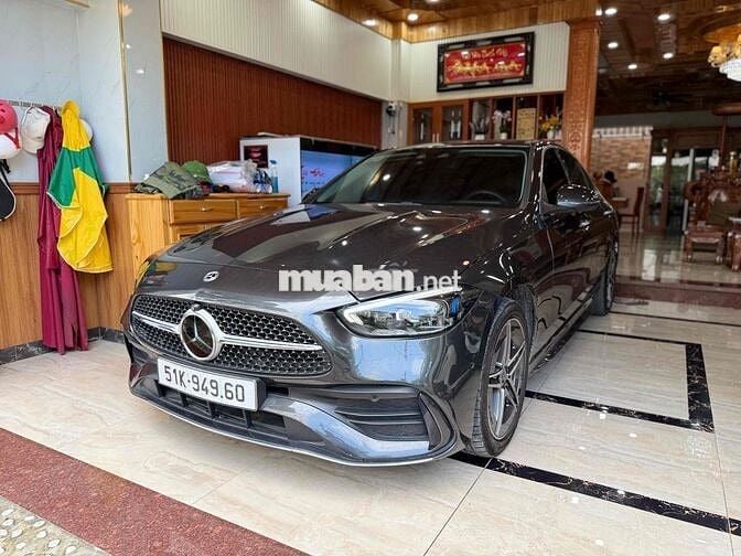 Mercedes Benz C Class 2022 C300 AMG - 9000 km