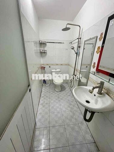 NHÀ MẶT TIỀN 8M BÙI QUANG LÀ GẦN EMART2 102M2 ( 4 X 26 ) SỔ HỒNG