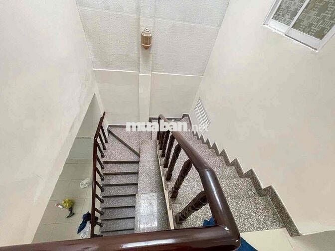 Cho thuê nhà NC  Huỳnh Thiện Lộc - gần trường TH, UB phường