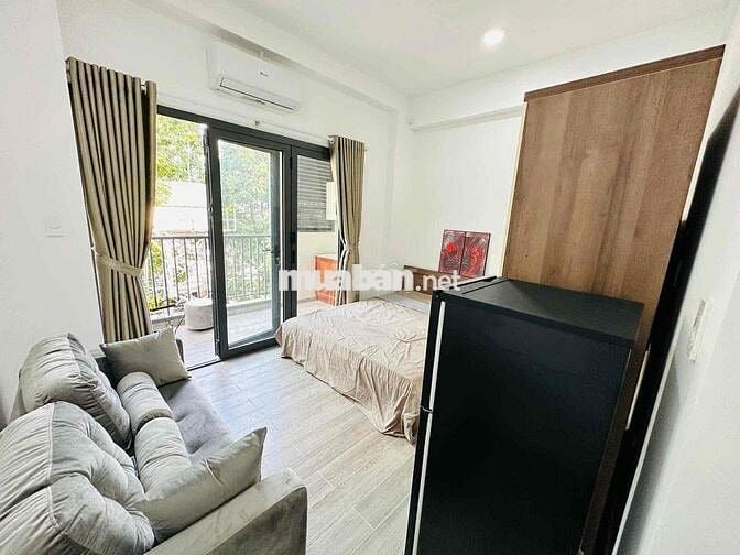 CHDV full nội thất, tách bếp riêng biệt, bancol, thang máy, hầm xe