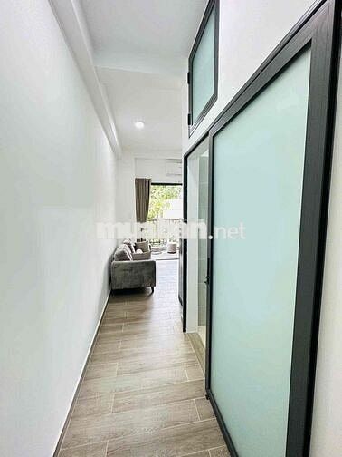 CHDV full nội thất, tách bếp riêng biệt, bancol, thang máy, hầm xe