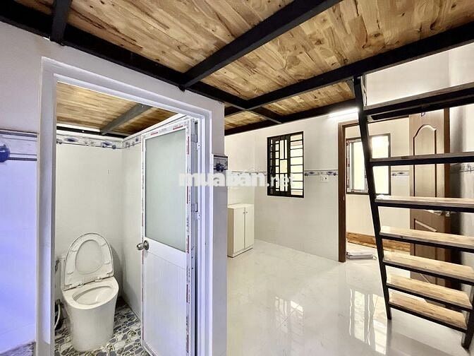 Phòng Gác lửng _ Mới 100% _ Nội thất cơ bản  _ Miễn phí giữ XE Tháng