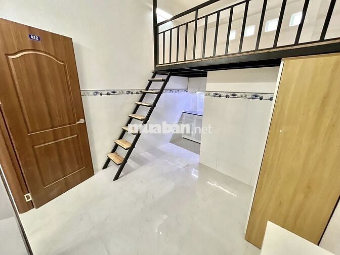Phòng Gác lửng _ Mới 100% _ Nội thất cơ bản  _ Miễn phí giữ XE Tháng