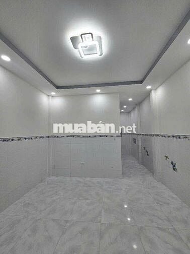 BÁN NHÀ ĐẸP 2 TẦNG, DT (4X9)M2, HẺM XE HƠI, 2,95 TỶ CÒN TL