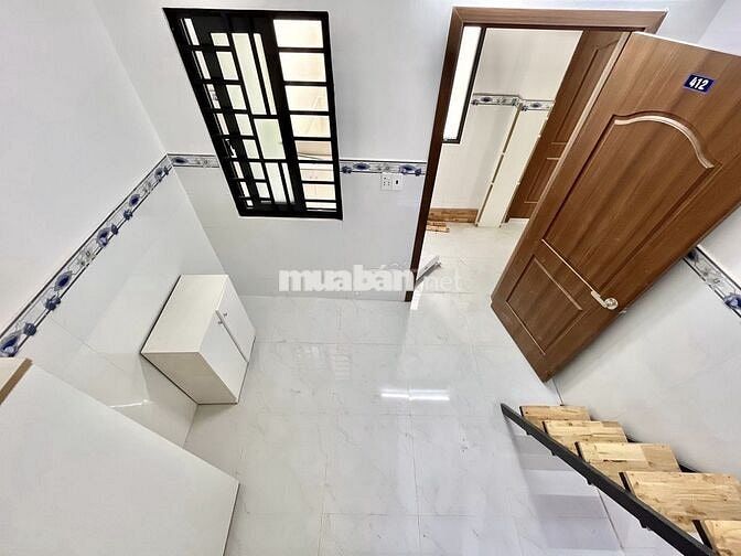 Phòng Gác lửng _ Mới 100% _ Nội thất cơ bản  _ Miễn phí giữ XE Tháng