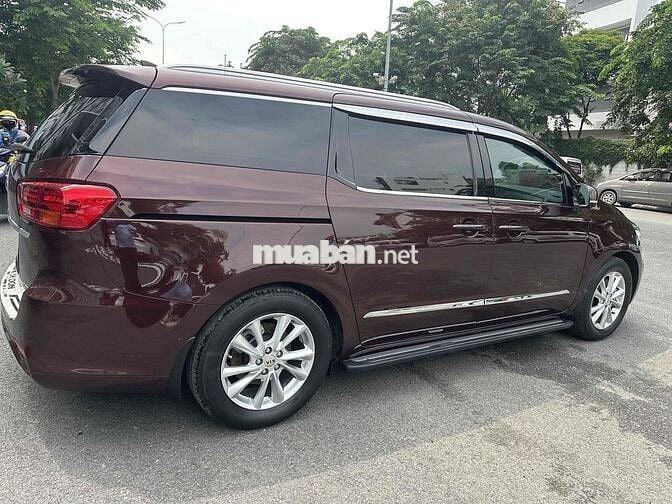 Kia Sedona 2019 - 890000 km