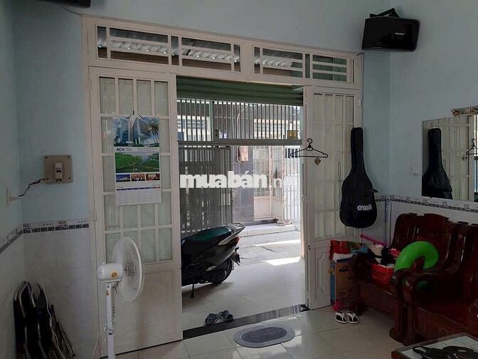 Bán nhà bên Bình Hưng. Giá 1 tỷ 680 triệu/ 50m2. Nhà 1 trệt, 1 lầu