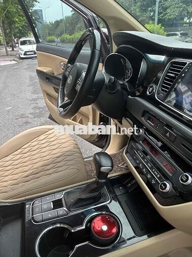 Kia Sedona 2019 - 890000 km