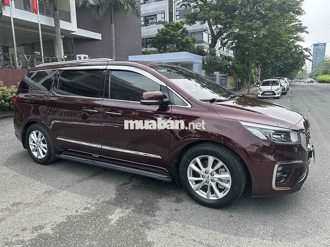 Kia Sedona 2019 - 890000 km