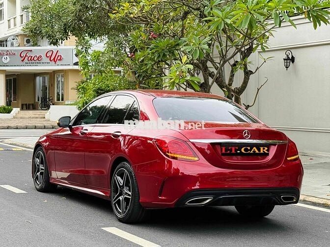 Mercedes C 300 AMG model 2020 thể thao
