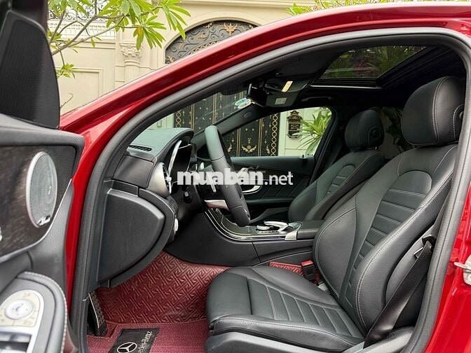 Mercedes C 300 AMG model 2020 thể thao