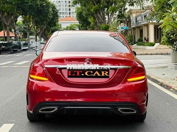Mercedes C 300 AMG model 2020 thể thao