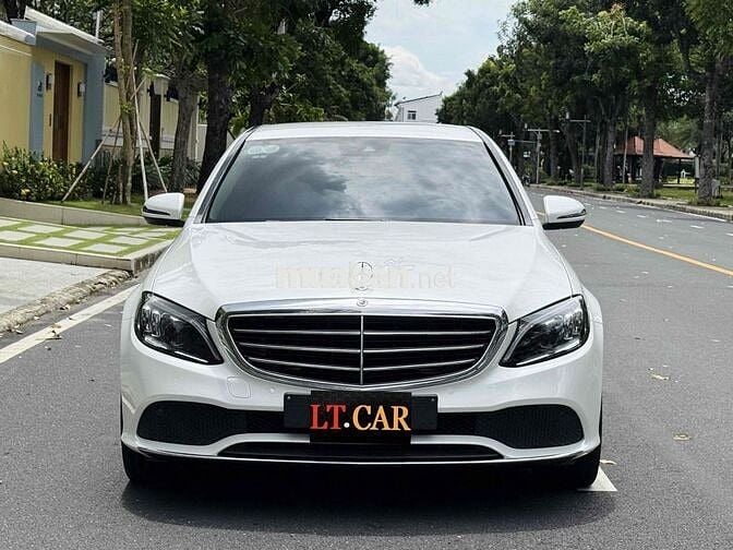 Mercedes C200 Exclusive model 2022