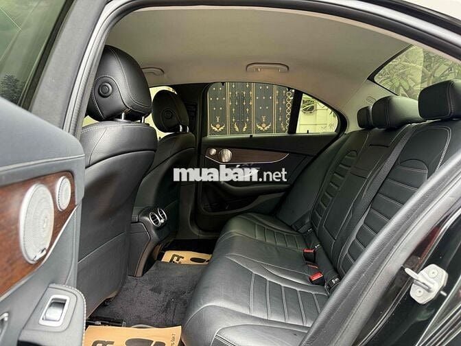 Mercedes C200 Exclusive model 2022
