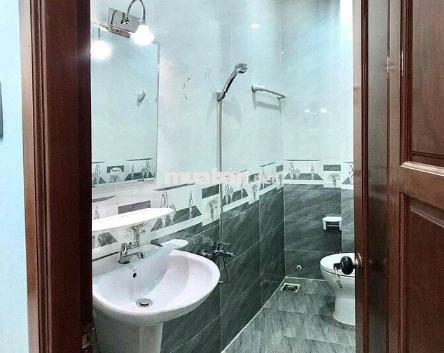 Studio Đầy Đủ Nội Thất Cửa Sổ Trời Bao Thoáng Ngay Nguyễn Thượng Hiền