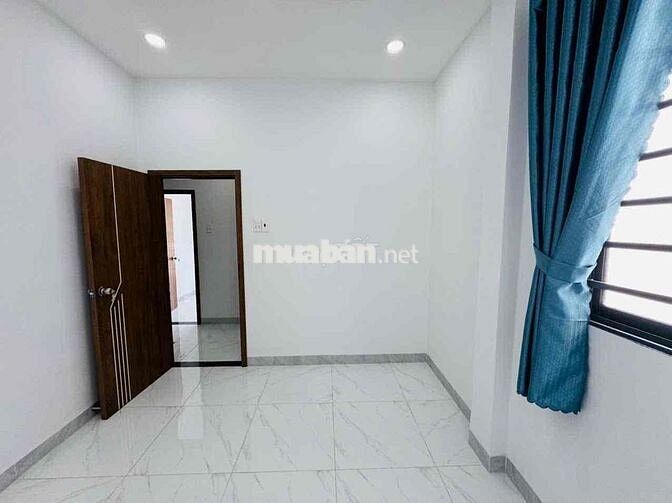 Bán nhà mặt tiền đường kinh danh buôn bán