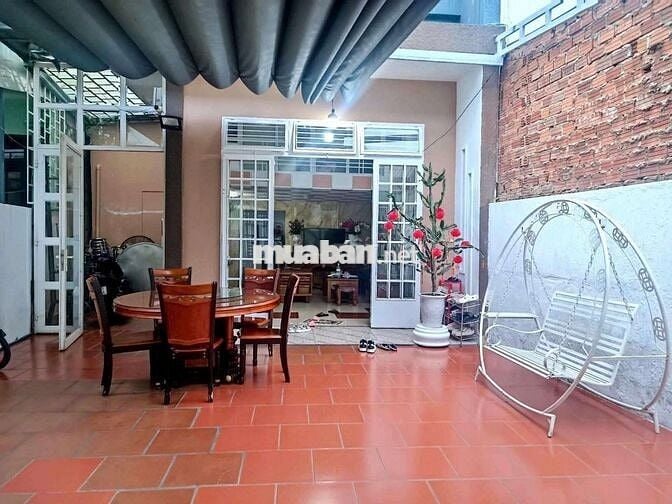 BÁN NHÀ NGUYÊN CĂN VỊ TRÍ ĐẸP ĐƯỜNG PHẠM TỨ NGAY NGÃ TƯ