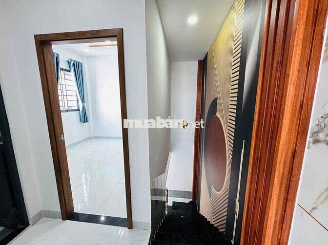 Bán nhà mặt tiền đường kinh danh buôn bán
