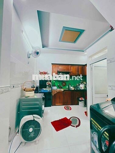Bán Nhà Trệt Lầu. ngay Trường Phan Chu Trinh. P16. chỉ 4.55