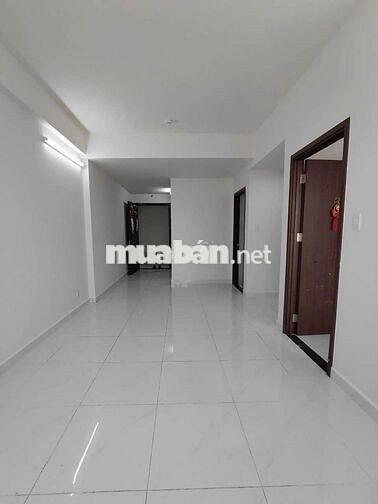 Cho thuê green river căn 2 phòng ngủ 2wc nhà trống giá 8,5tr như hình