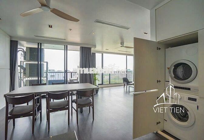 Cho thuê 3N3WC1K Trịnh Công Sơn,180m2. full đồ, thang máy giá 30 triệu