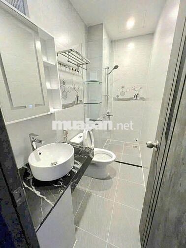 CHO THUÊ NHÀ HẺM XE HƠI - 407/7A SƯ VẠN HẠNH, QUẬN 10 (VẠN HẠNH MALL)