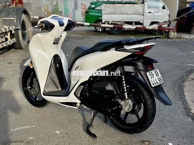 Honda SH 160 ĐKLĐ T3/2024 Odo 11K Bstp Chính Chủ