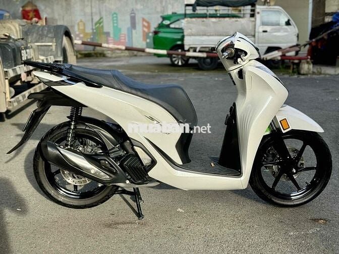 Honda SH 160 ĐKLĐ T3/2024 Odo 11K Bstp Chính Chủ