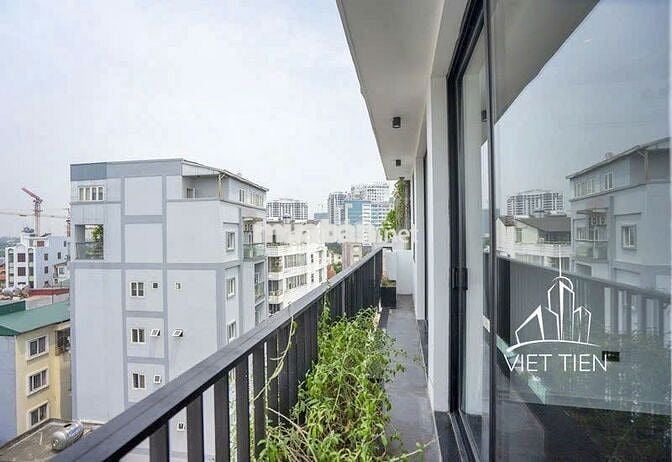 Cho thuê 3N3WC1K Trịnh Công Sơn,180m2. full đồ, thang máy giá 30 triệu