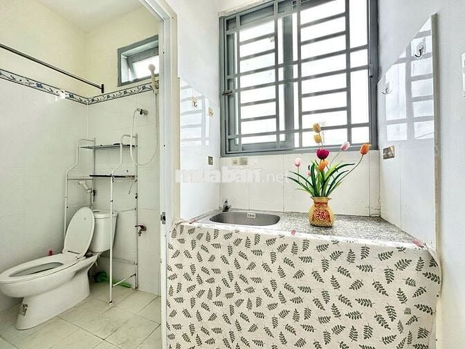 Cho thuê căn hộ có ban công xịn xò ngay đh Văn Lang, đh Công Nghiệp